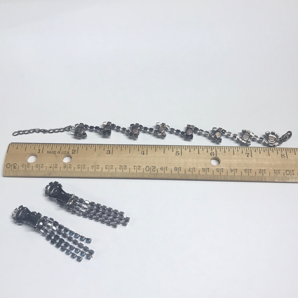 Blue crystal necklace, bracelet, & earrings set - Picture 3 of 6